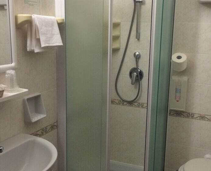 Номер Стандарт Вид на Озеро, Albergo Rusall