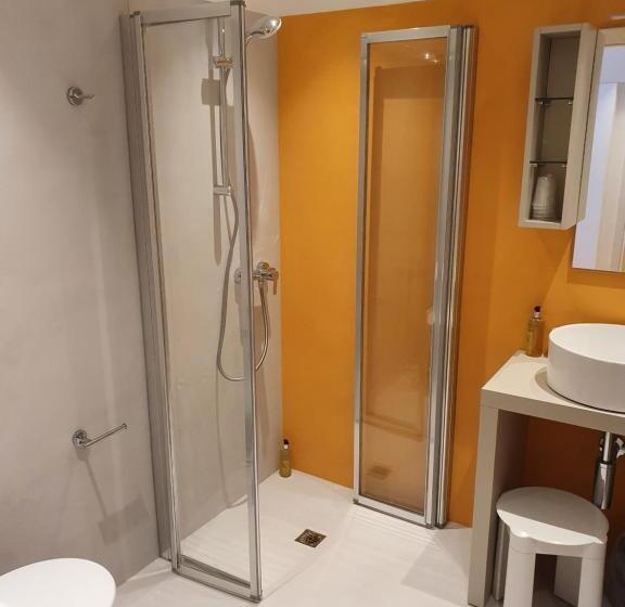 Номер Стандарт Вид на Горы, Internazionale