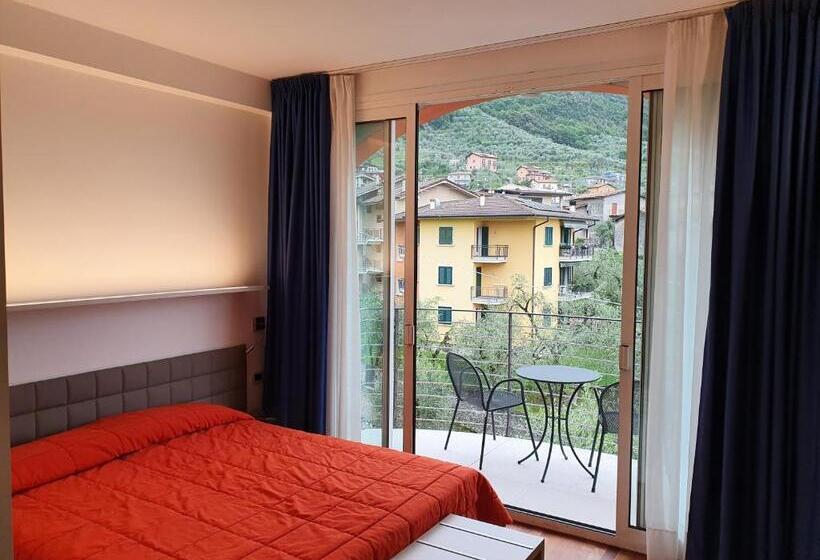 Номер Стандарт Вид на Горы, Internazionale