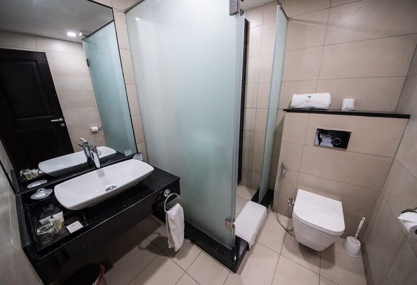 سوییت جونیور, Kabira Country Club