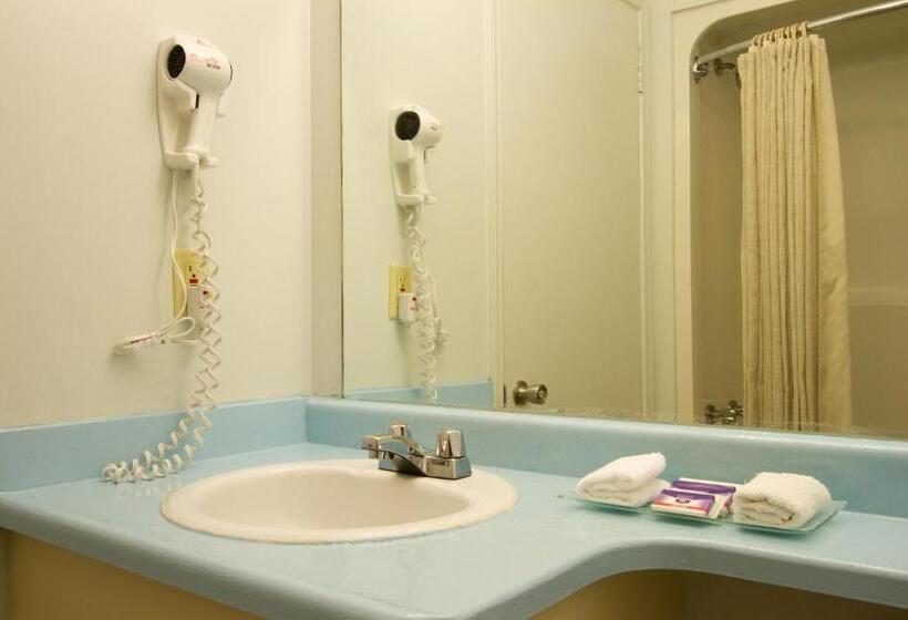 غرفة قياسية سرير كينج, Knights Inn Lindsay