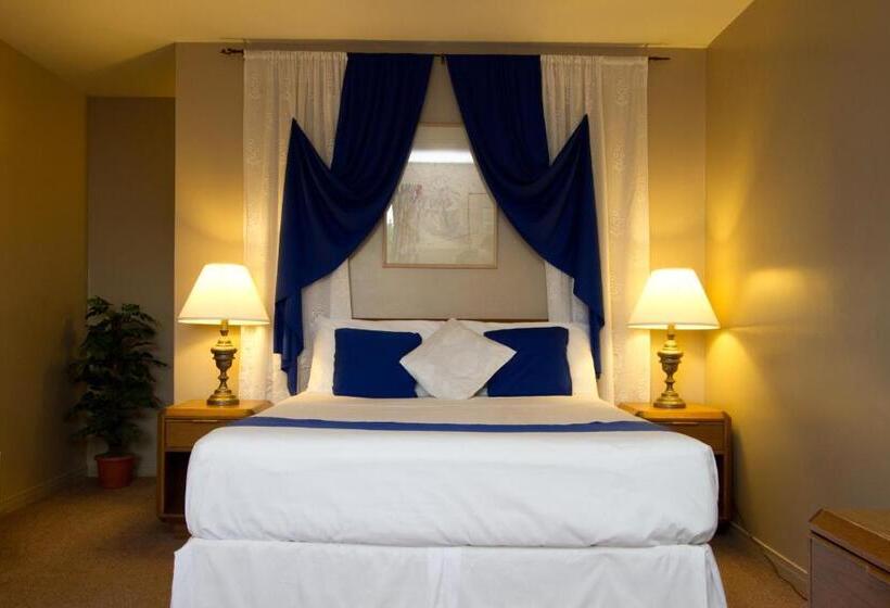 غرفة قياسية سرير كينج, Knights Inn Lindsay