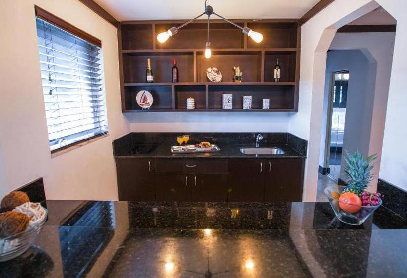 1 Szobás Apartman, Lincoln Arms Suites