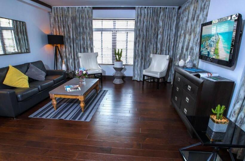 1 Szobás Apartman, Lincoln Arms Suites