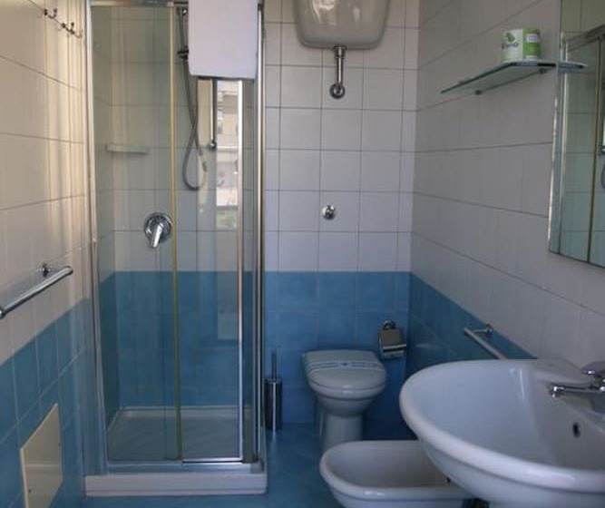 Triple Room Sea View, Miramare