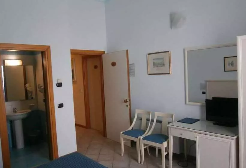 Camera Tripla Standard Vista Mare, Miramare