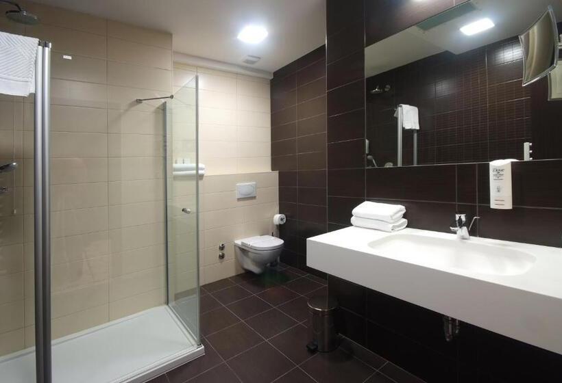 سوییت لوکس, Park Doboj