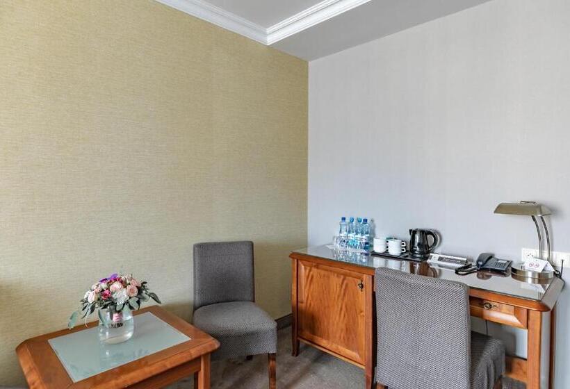 디럭스 스튜디오, Podlasie