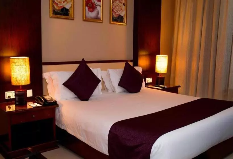 اتاق استاندارد با چشم‌انداز دریاچه, Protea Hotel By Marriott Entebbe