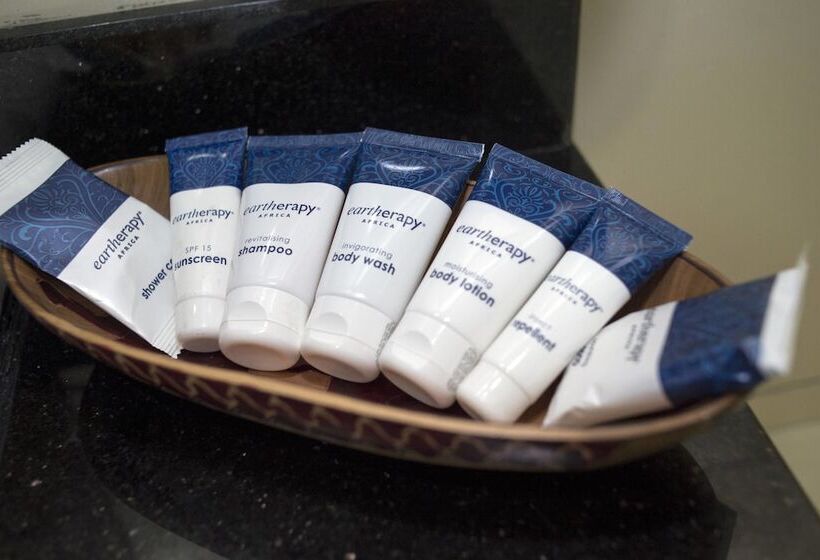 اتاق استاندارد با تخت دوبل و چشم‌انداز, Protea Hotel By Marriott Entebbe