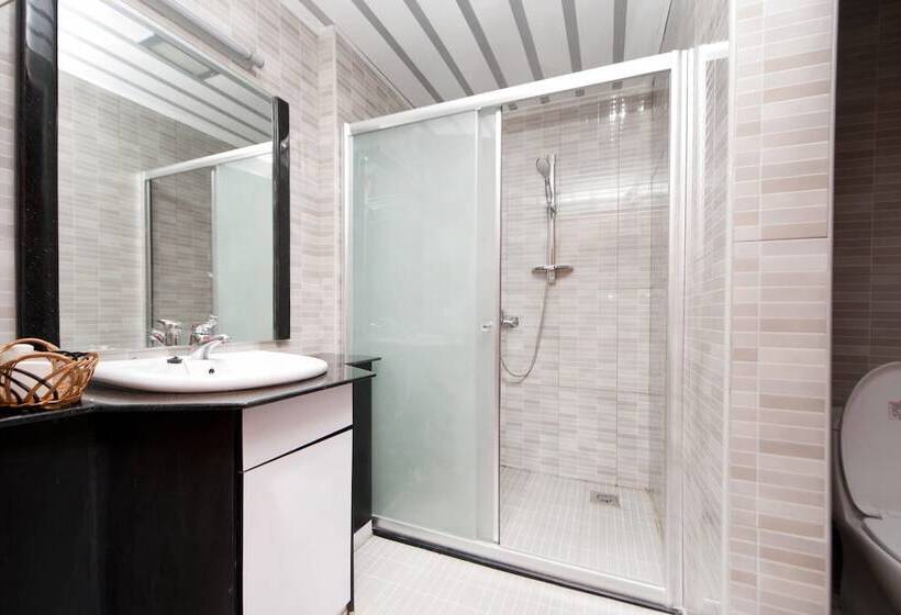 اتاق استاندارد با چشم‌انداز, Protea Hotel By Marriott Entebbe