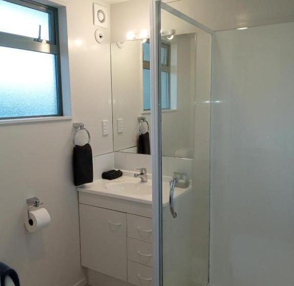 חדר סטנדרט עם מיטת קינג, La Rochelle Motel