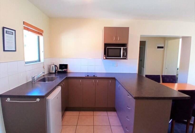 דירת שני חדרים, La Rochelle Motel