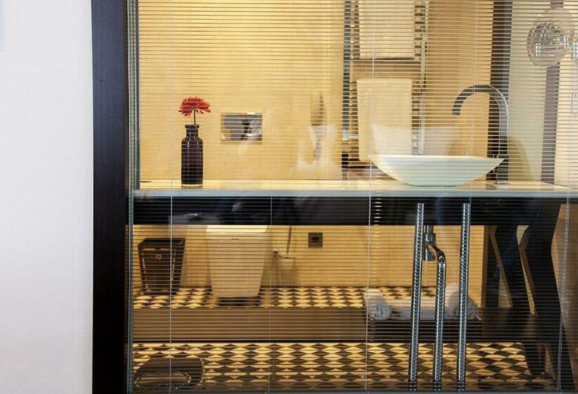 اتاق اکونومی, Quentin Boutique Hotel