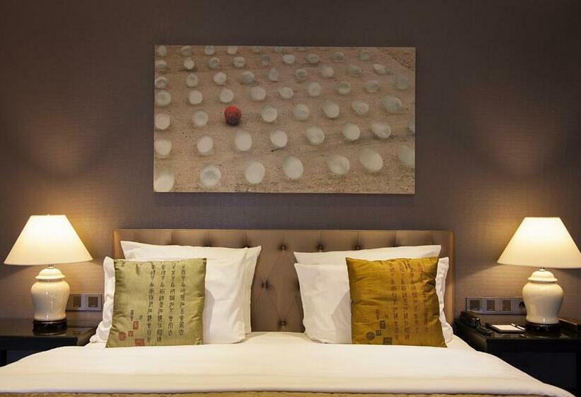 سوییت جونیور, Quentin Boutique Hotel