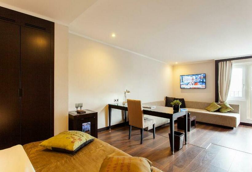 سوییت جونیور, Quentin Boutique Hotel