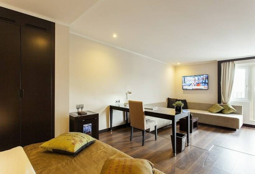 سوییت جونیور, Quentin Boutique Hotel