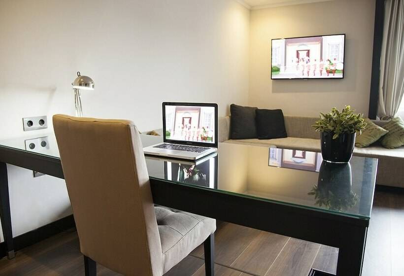 سوییت جونیور, Quentin Boutique Hotel