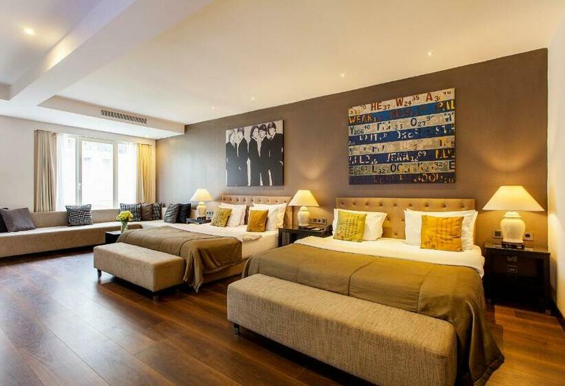 سوییت خانوادگی, Quentin Boutique Hotel