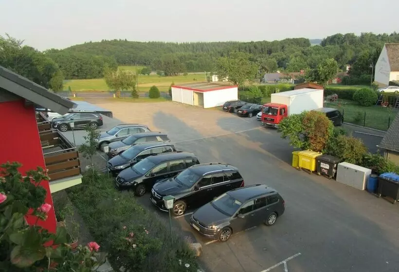 スタンダードトリプルルーム, Land Gut Hotel Zur Burg Nürburg