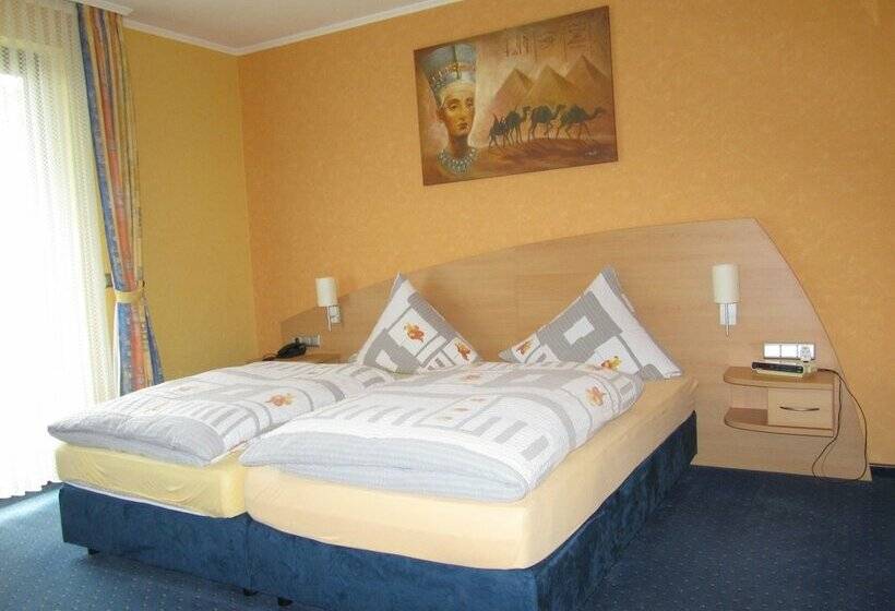 غرفة قياسية, Land Gut Hotel Zur Burg Nürburg