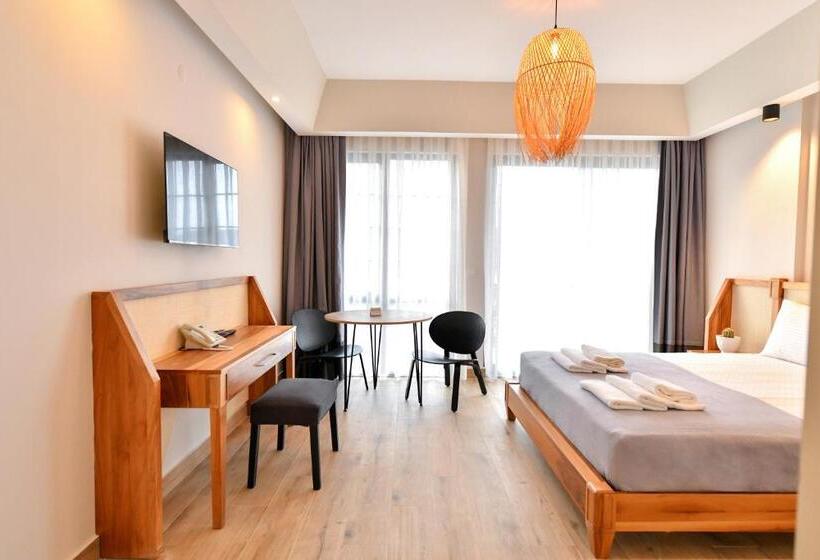 חדר משפחתי נוף לגינה, Bliss Loft