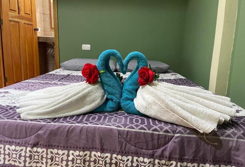 اتاق لوکس, Ceiba Lodge