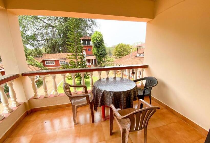 带阳台的豪华间, Nomadgao Vila Nova   Comfort, Great Views, Fast Wifi & Interesting People