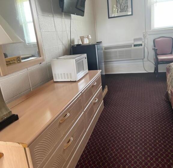 디럭스 룸 킹사이즈 침대, Hollander Motel