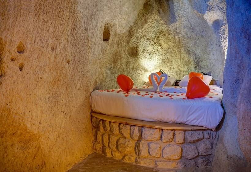 סוויטה דלוקס, Saliche Cave Suite