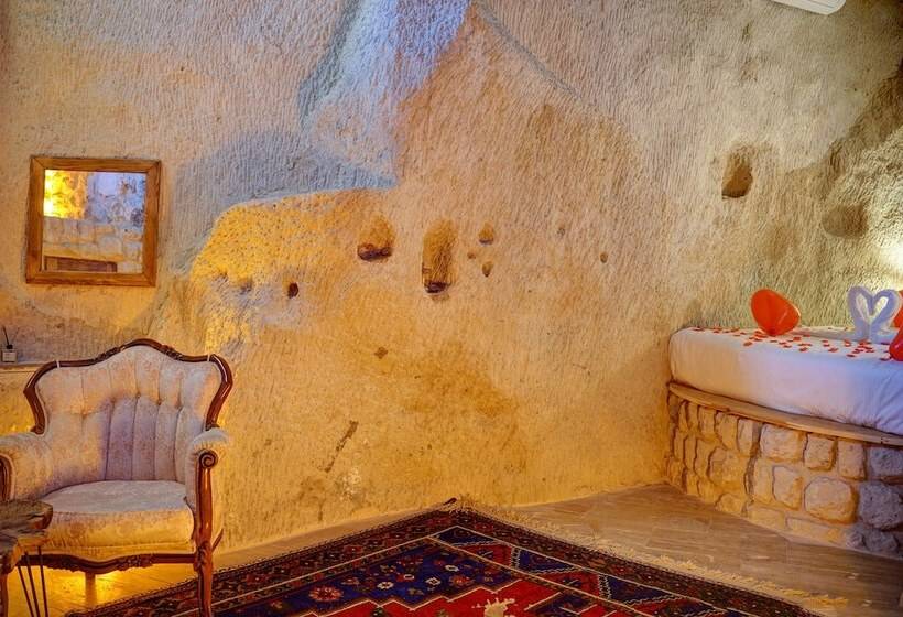 סוויטה דלוקס, Saliche Cave Suite