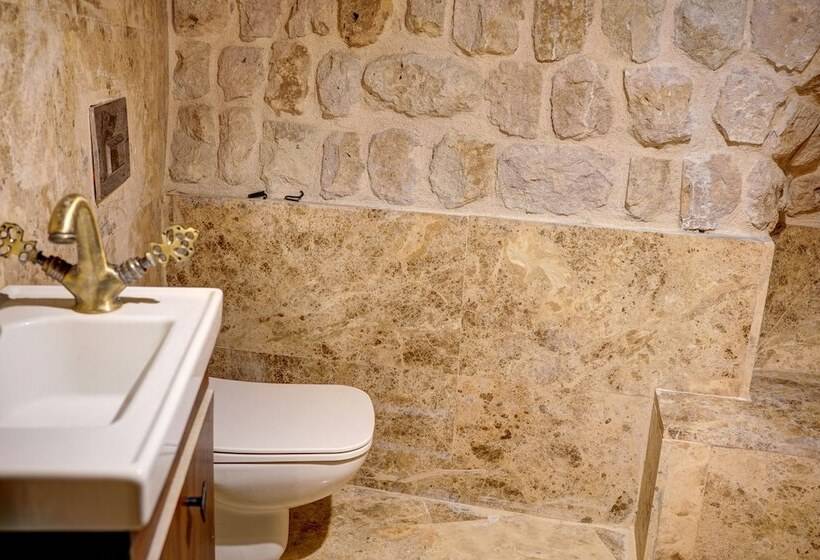 סוויטה דלוקס, Saliche Cave Suite