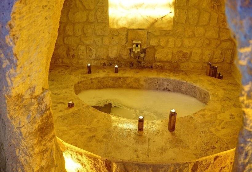 סוויטה דלוקס, Saliche Cave Suite