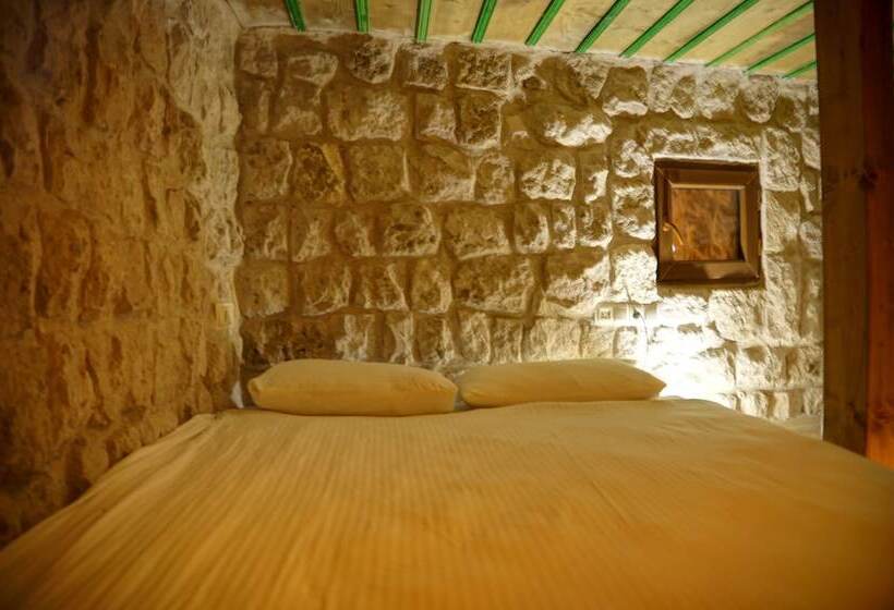 סוויטת ג'וניור, Saliche Cave Suite