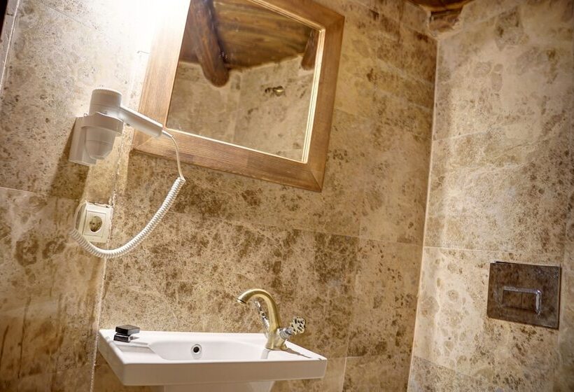 סוויטת ג'וניור, Saliche Cave Suite