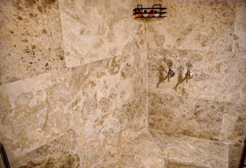 סוויטת ג'וניור, Saliche Cave Suite