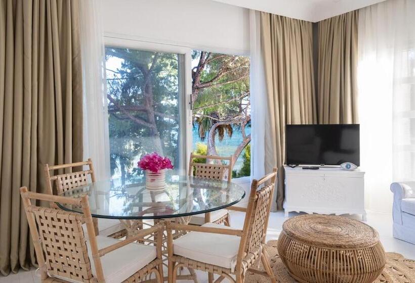 带大床的套房, Yasos Suites