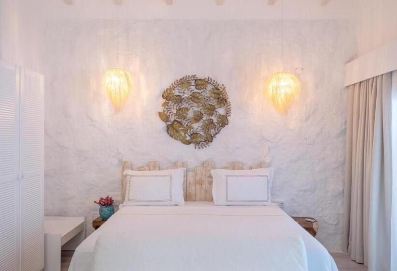 带露台的标准房间, Yasos Suites