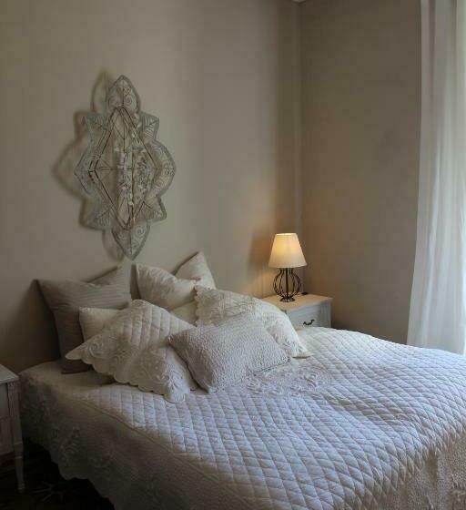 Номер Стандарт Вид на Сад, Les Romarins B&b, 10 Min D Uzès, Piscine Et Grand Jardin, Table D Hôte