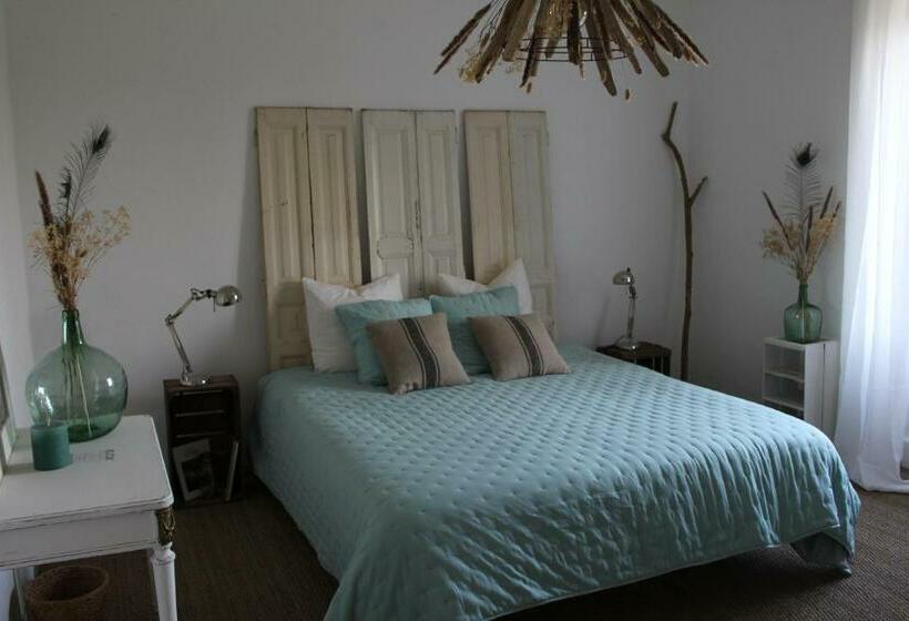 Стандартный Номер Кровать Кинг, Les Romarins B&b, 10 Min D Uzès, Piscine Et Grand Jardin, Table D Hôte
