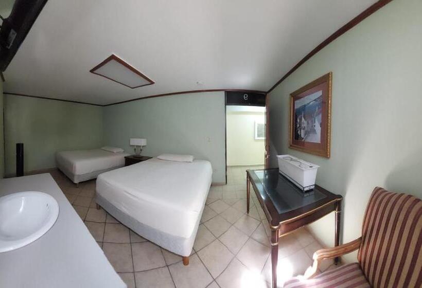 اتاق لوکس چهار تخته, El Cortes