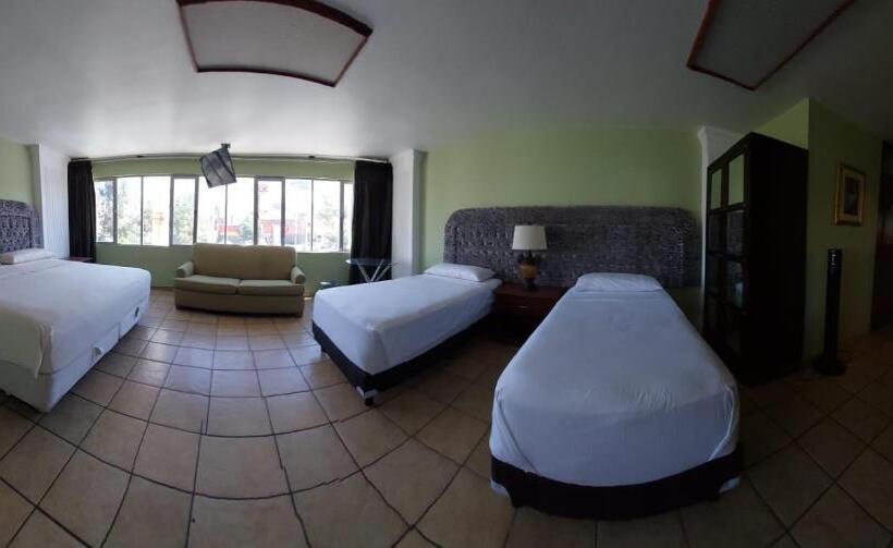 اتاق خانوادگی, El Cortes