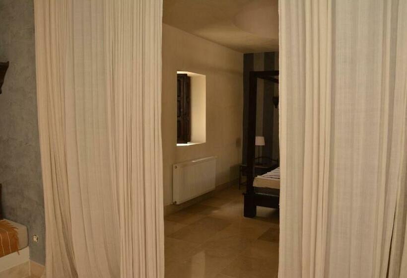 غرفة قياسية سرير كينج, Dar Almassa