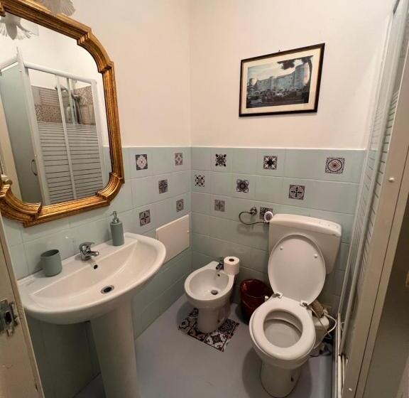 Camera Standard, Sofia Katane Suites