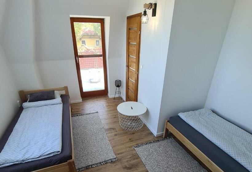 חדר סטנדרט, Mihelyünk