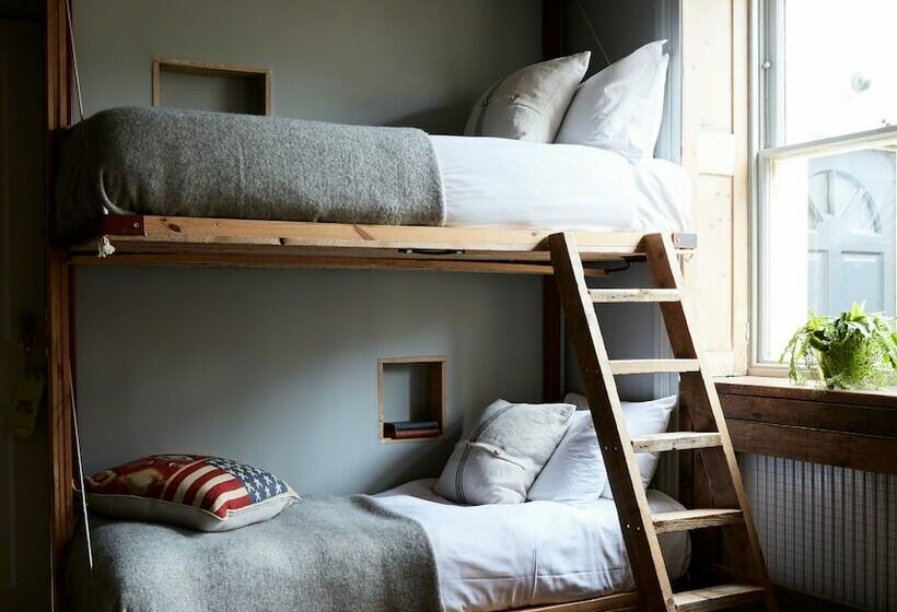 Suite, Artist Residence Brighton