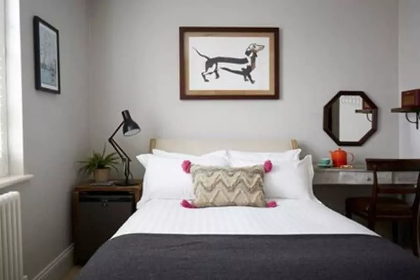 Standard Room, Artist Residence Brighton