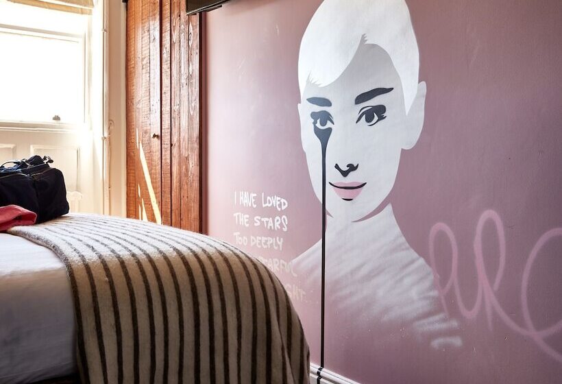 Standard Room Sea View, Artist Residence Brighton