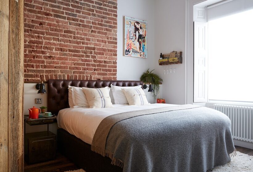 Standard Room, Artist Residence Brighton