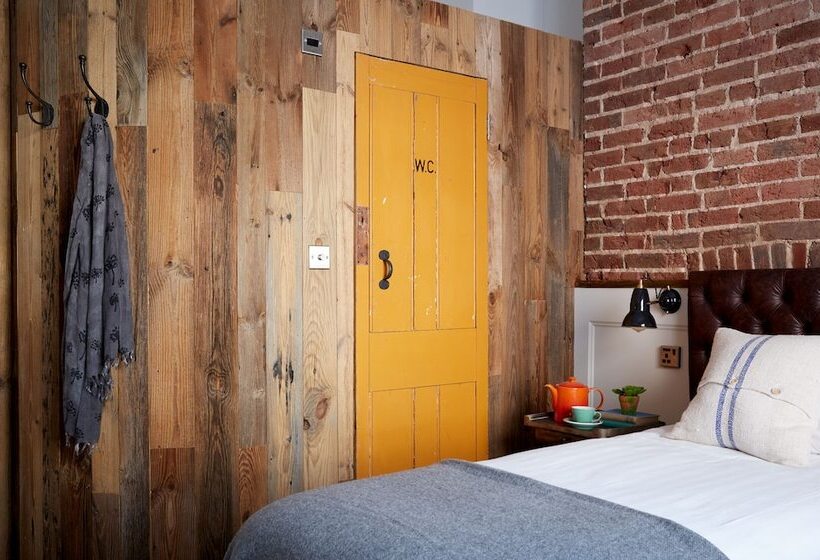 Standard Room, Artist Residence Brighton